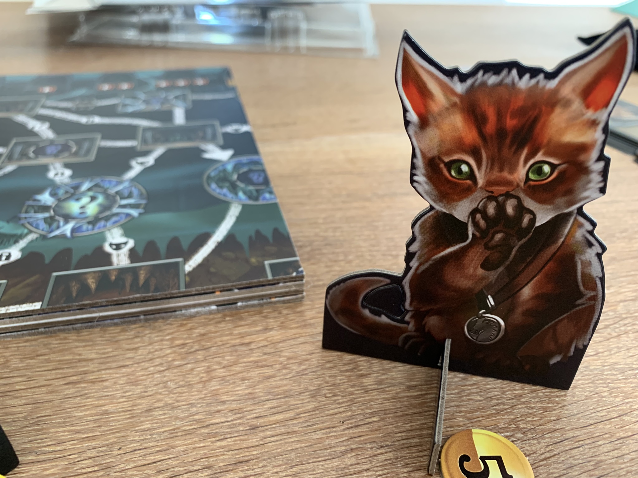 Clank! Expeditions: Gold and Silk - Giant Mr. Whiskers stand